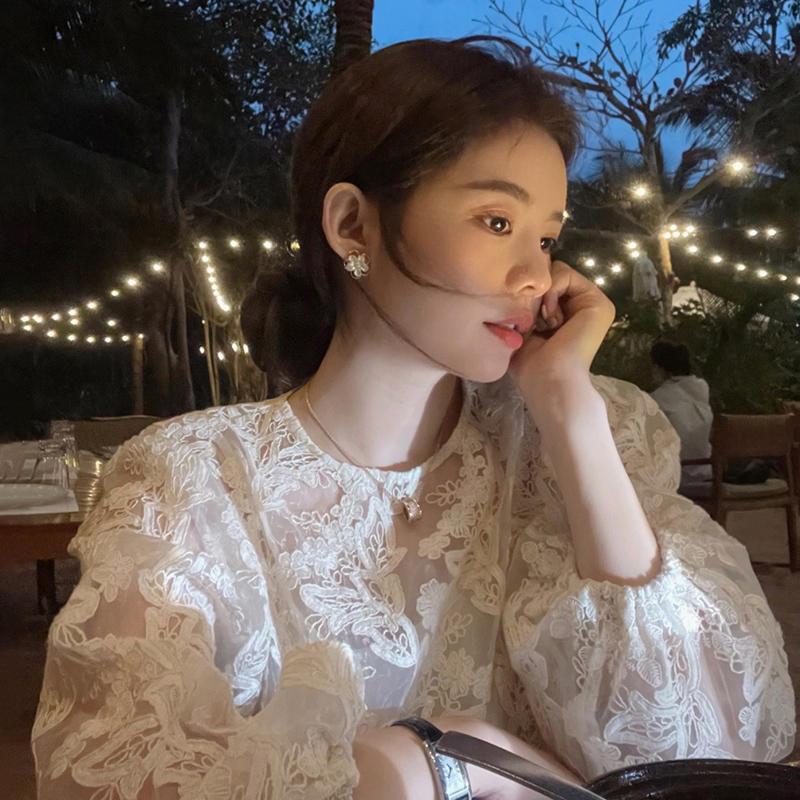 Street Fashion Korea - MEXZT エレガントなシアーホワイトシャツ女性のファッションレース刺繍ブラウス夏のオフィスレディース韓国長袖デザイントップス新