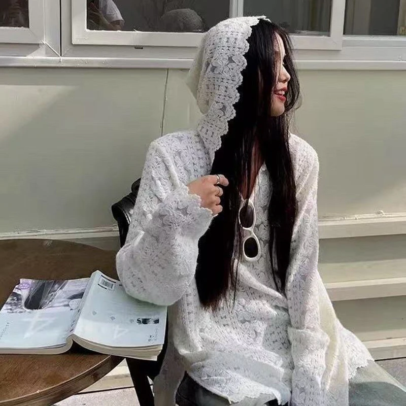 Street Fashion Korea - Y2K レースフード付きシャツ女性ストリートセクシーな中空アウト白ブラウス韓国美的薄手の長袖日焼け止めトップス新