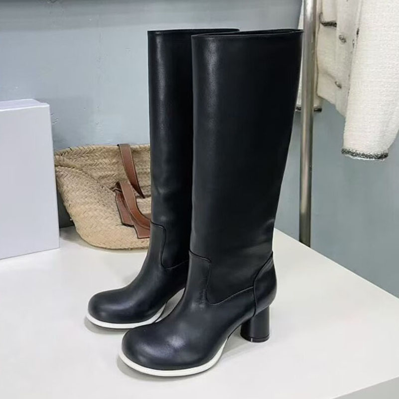 Street Fashion Rome 2025 - 本革ストレッチブーツ女性ファッションハイヒールロングブーツ秋冬ラウンドトゥチャンキーヒールニーハイボタス 2025