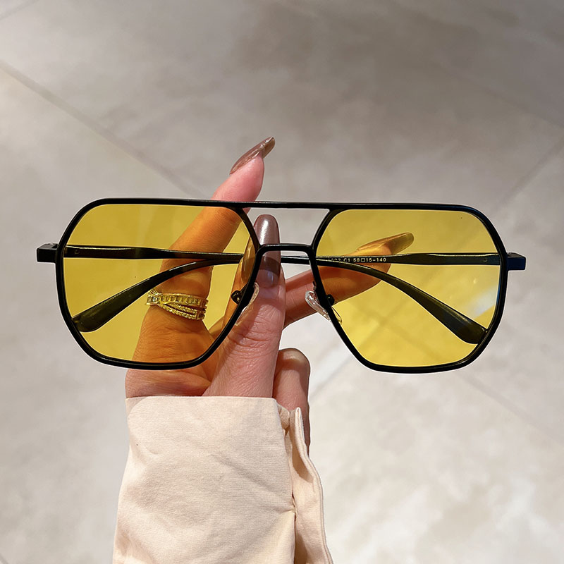 ヴィンテージ偏光サングラス男性ファッションブラックシェードア - Street Fashion Glasses のレビューと価格