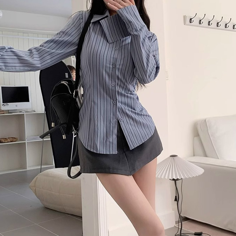 Y2k ストライプシャツ女性長袖デザインボタンアップトップス - Street Fashion Korea のレビューと価格