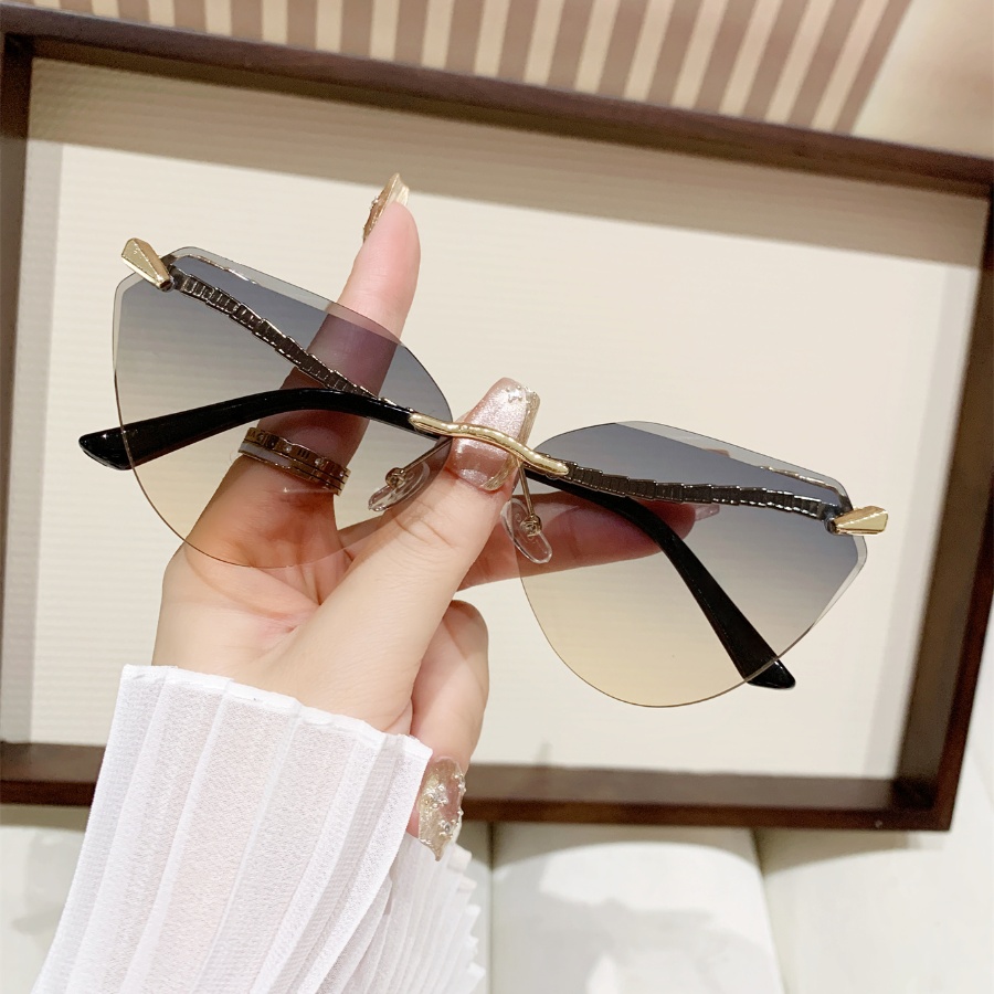 1Pc レディースファッションメガネ新しいスタイルのハイエン - Street Fashion Glasses のレビューと価格